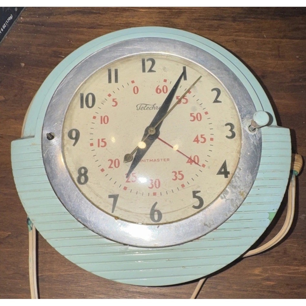 1940s Telechron Minitmaster 2H17 Art Deco Mid Century Modern Wall Kitchen Clock